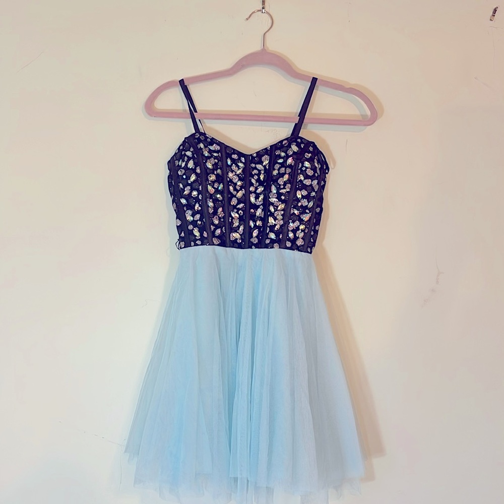 Size1 beautiful sequins dress for formal evening, prom or wedding.